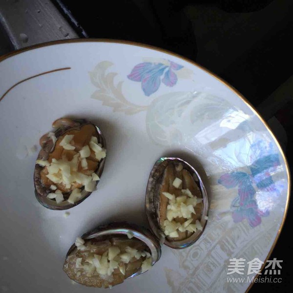 Steamed Vermicelli with Garlic Abalone recipe