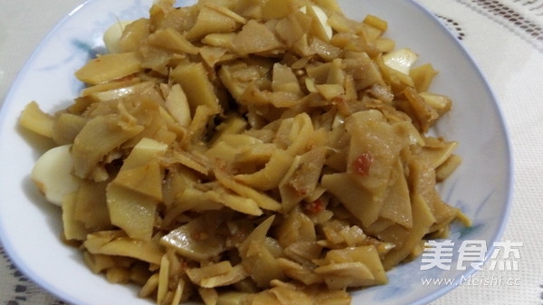 Stir-fried Sour Bamboo Shoots with Garlic Chili Sauce recipe