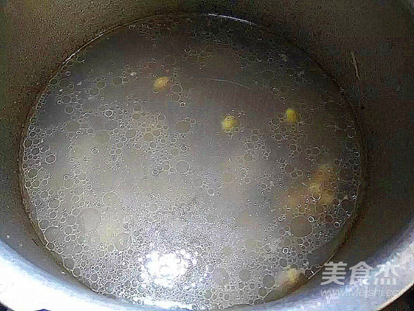 Clear Heat and Cool Down~soybean Bitter Gourd Pork Rib Soup recipe