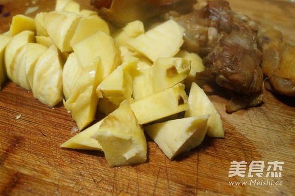 Braised Pork Fin with Winter Bamboo Shoots recipe