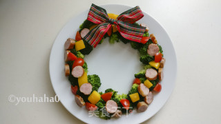 Christmas Wreath Salad recipe