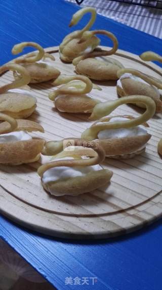 #aca烤明星大赛# Meimei Da Swan Puffs recipe