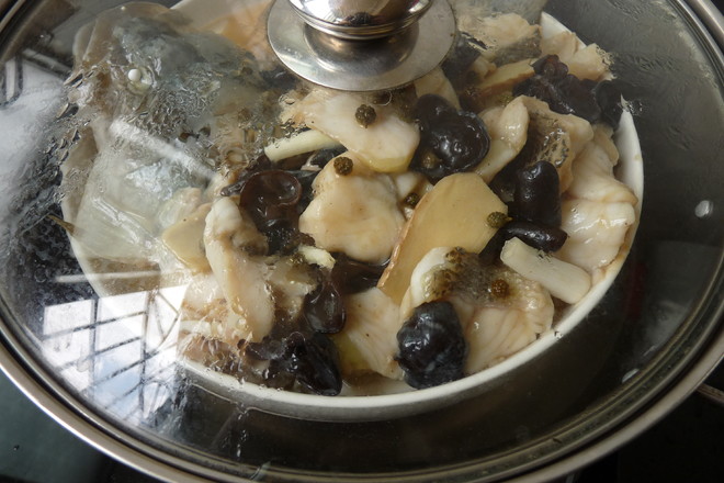 Steamed Sea Bass with Pepper Fungus recipe