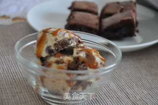 Soft Brownies and Vanilla, Caramel, Brownies and Ice Cream recipe