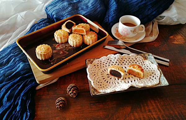 Chocolate Souffle Mooncakes recipe