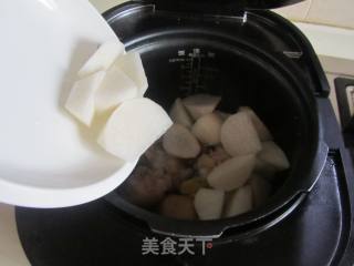 White Radish Hoof Soup recipe