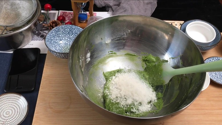 Easy Matcha Honey Bean Cake-microwave Version recipe