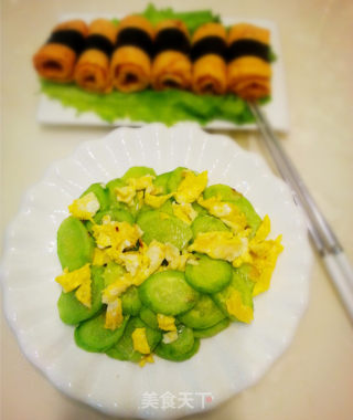 Scrambled Eggs with Cucumber recipe