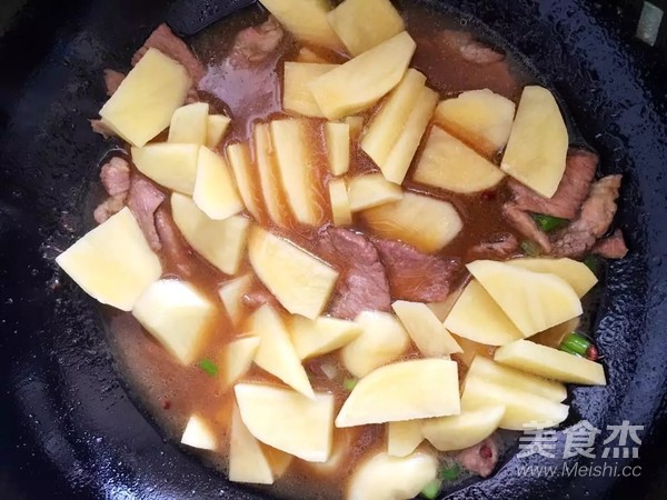 Potatoes and Pork Stewed Vermicelli recipe