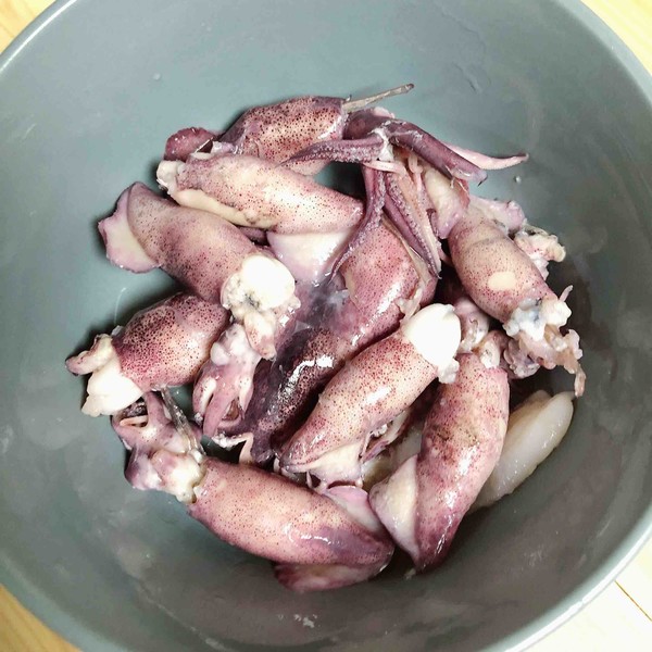 Squid with Soy Sauce (10 Minutes Fast Hand Dish) recipe