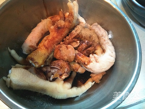 Sauce Chicken Feet and Chicken Neck recipe