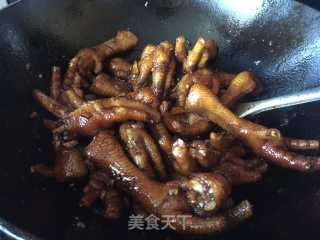 Braised Chicken Feet with Pepper Oil recipe