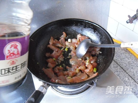 Beef Tendon with Hot Pepper recipe