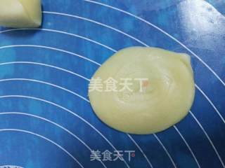Egg Yolk Pastry ~ Detailed Process of Kneading The Oily Crust by Hand recipe