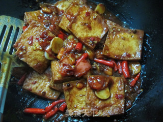 Vegetarian Dishes are Also Tasteful: Let You Enjoy The Big Chunks of "meat-eating" Tofu with Tomatoes recipe