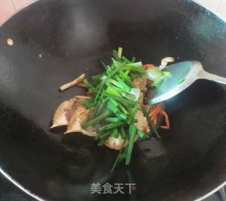 Stir-fried Crab with Ginger and Green Onion recipe