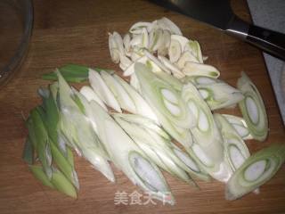 Pork Ears Mixed with Green Onions recipe