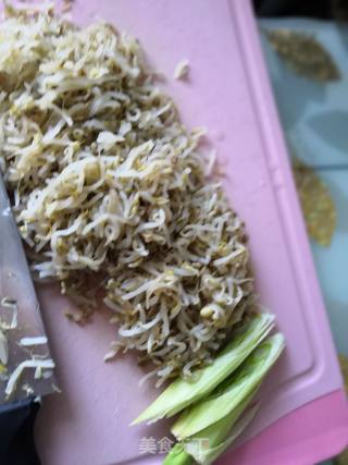 Stir-fried Multigrain Rice with Mung Bean Sprouts recipe