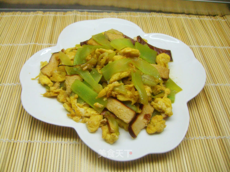 Vegetarian Scrambled Eggs and Dried Lettuce recipe