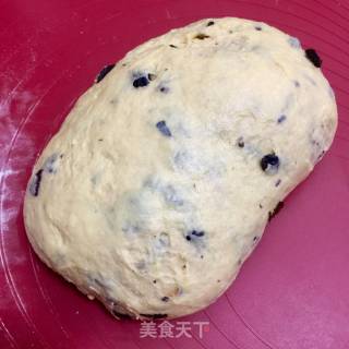 Blackcurrant Cheese Bread recipe