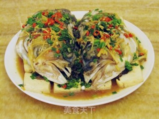 Steamed Big Fish Head with Chopped Pepper and Tofu recipe