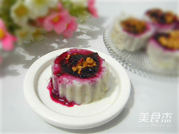 Walnut Blueberry Taro Cake recipe