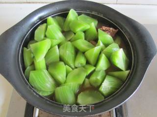 Roasted Duck Legs with Lettuce recipe