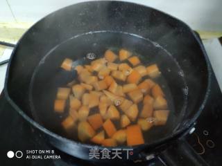 Cucumber Fungus Mixed with Carrots recipe