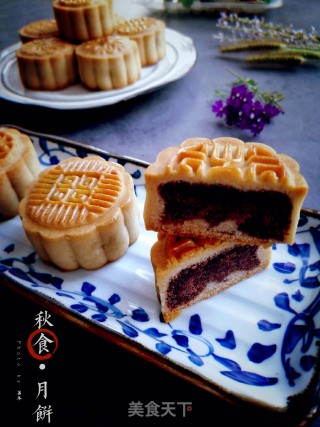 Cantonese Bean Paste Mooncake recipe