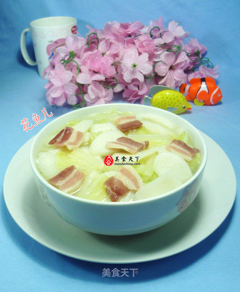 Boiled Rice Cake with Bacon and Cabbage recipe