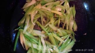 "fresh Food" Celery and Bean Braid Shreds recipe