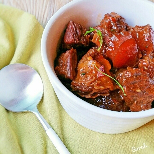 Taiwanese Braised Beef Brisket and Tendon recipe