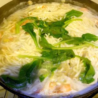 Seafood Noodles recipe