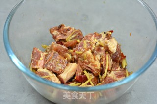 Black Soy Pork Ribs and Taro recipe