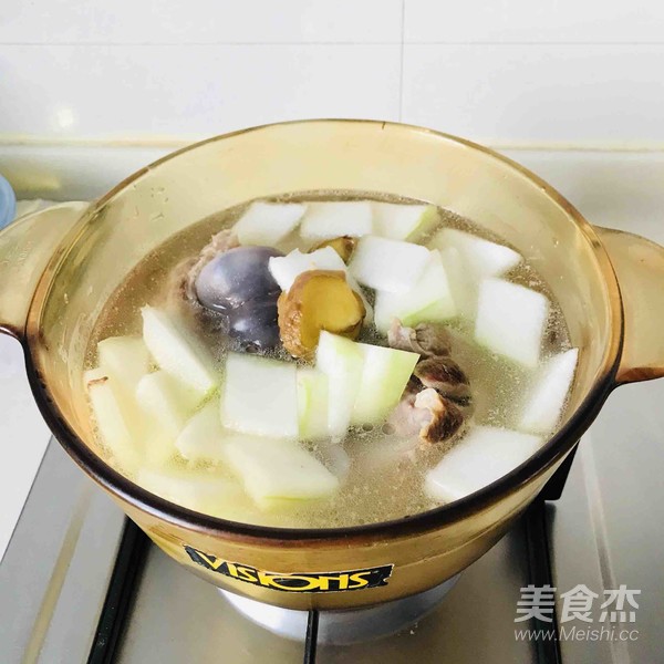 Tube Bone Winter Melon Soup recipe