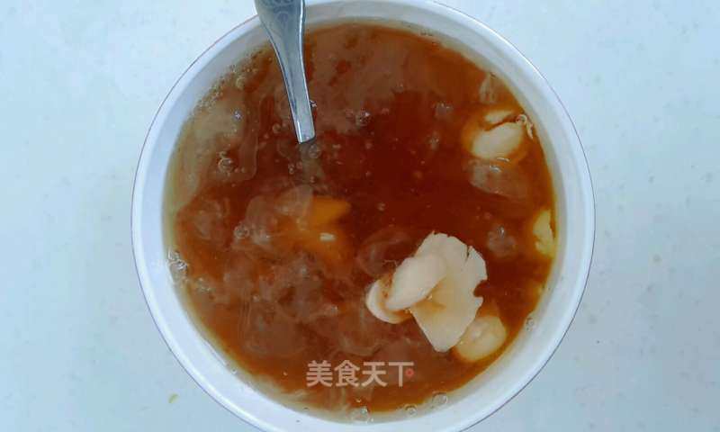 Jujube, Lily, Lotus Seed and Tremella Soup recipe