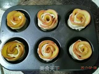 Rose Apple Pie (flying Pie Version) recipe