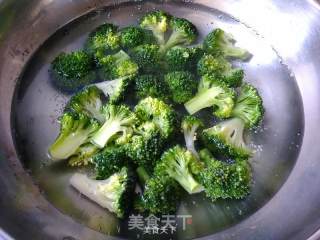 Broccoli with Fungus recipe