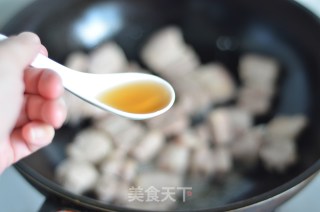 Which One is Better, Meat or Taro?-braised Pork with Taro recipe