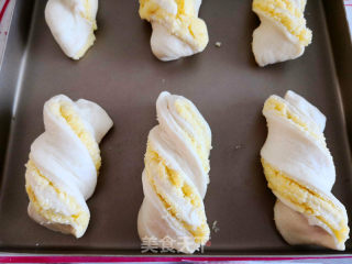 Coconut Twisted Bread Rolls recipe