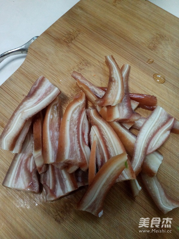 Pork Ears Mixed with Shallots recipe