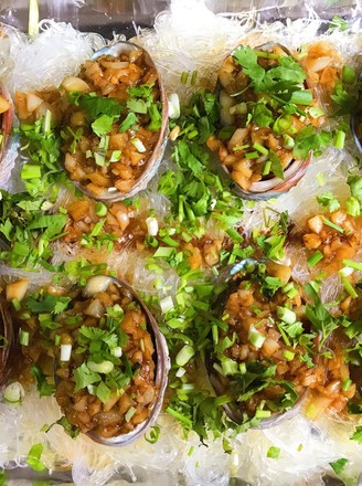 Grilled Abalone with Garlic Vermicelli recipe