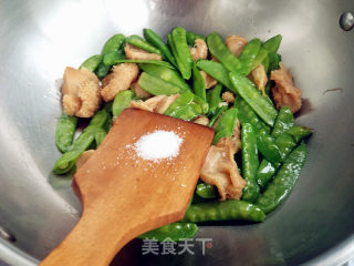 Stir-fried Hericium with Snow Peas recipe