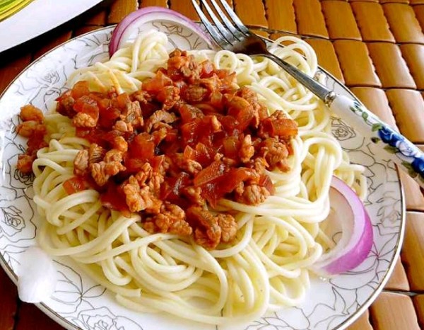 Meat Noodles in Tomato Sauce recipe