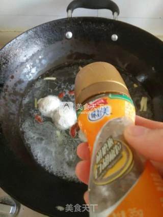 Produced by Huang Huang [q-bomb and Smooth Fish Balls] recipe