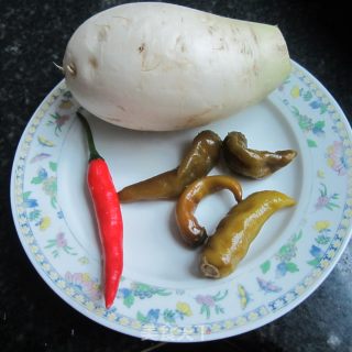 Hot and Sour White Radish Shreds recipe