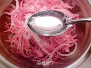 Onion Mixed with Radish recipe