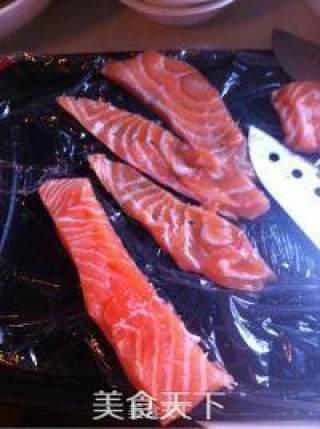 Salmon Sashimi with Hot and Sour Cabbage recipe