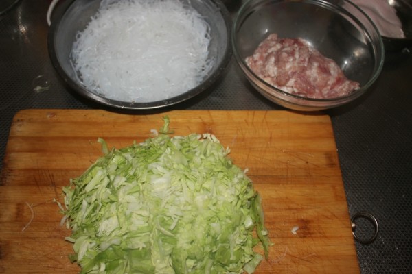 Cabbage Vermicelli Buns recipe