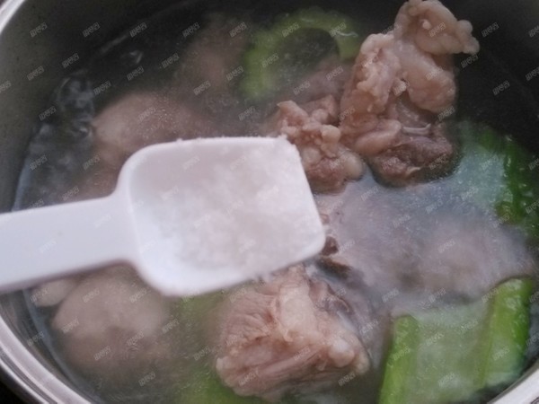 Bitter Gourd Pork Ribs Soup recipe